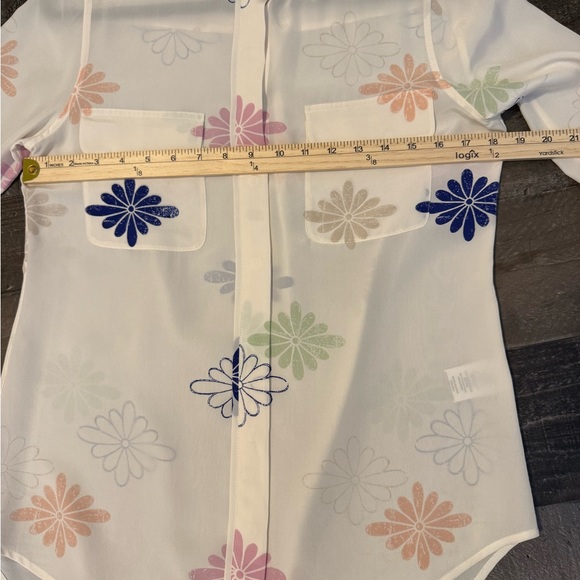 Equipment Femme Silk Floral Blouse Cream Pastel Button Down S - Picture 4 of 6